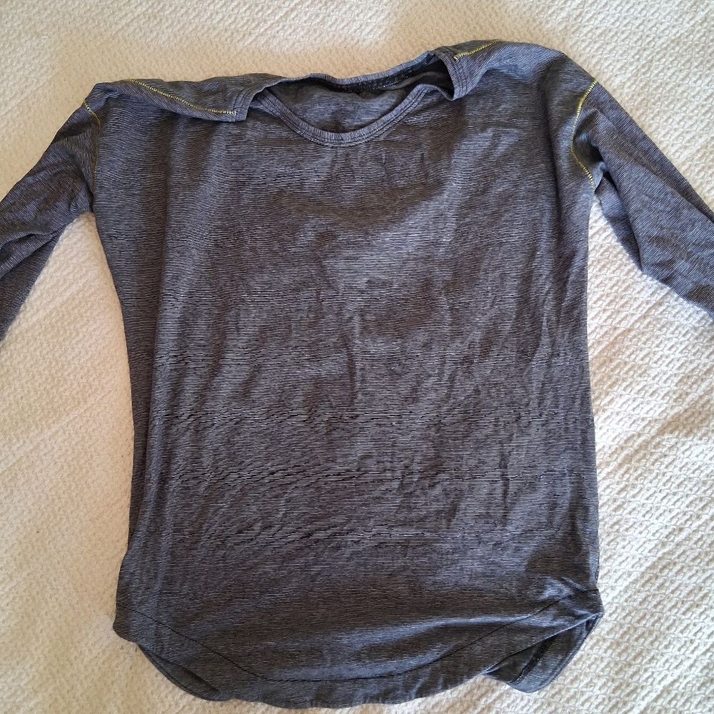 lululemon athletica Gray Long Sleeve Tee